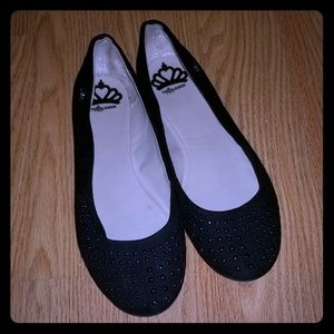 Fergalicious Flats with black stud detail 11W